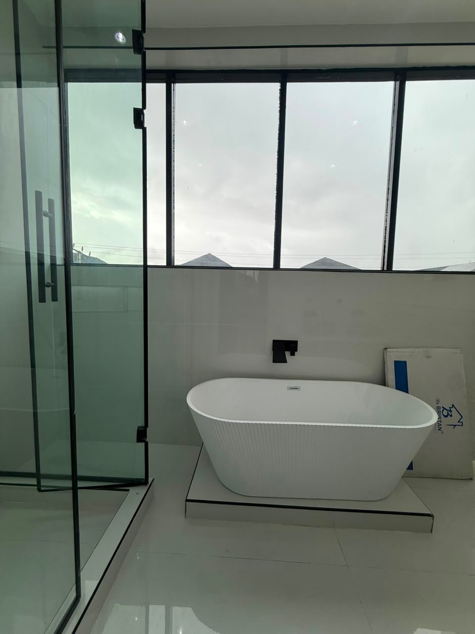 Newly Built 4 Bedroom Fully Detached Duplex interior view